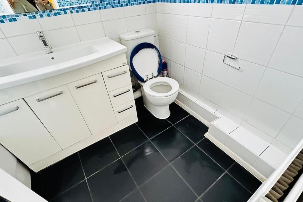 3 Bed House East London Home Exteriér fotografie